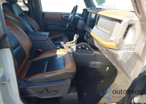 2024 Ford Bronco Outer Banks z USA, uszkodzony, nr VIN 1FMEE8BP3RLA70079